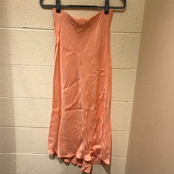 Zara Peach Satin Skirt - Picture 3 of 5